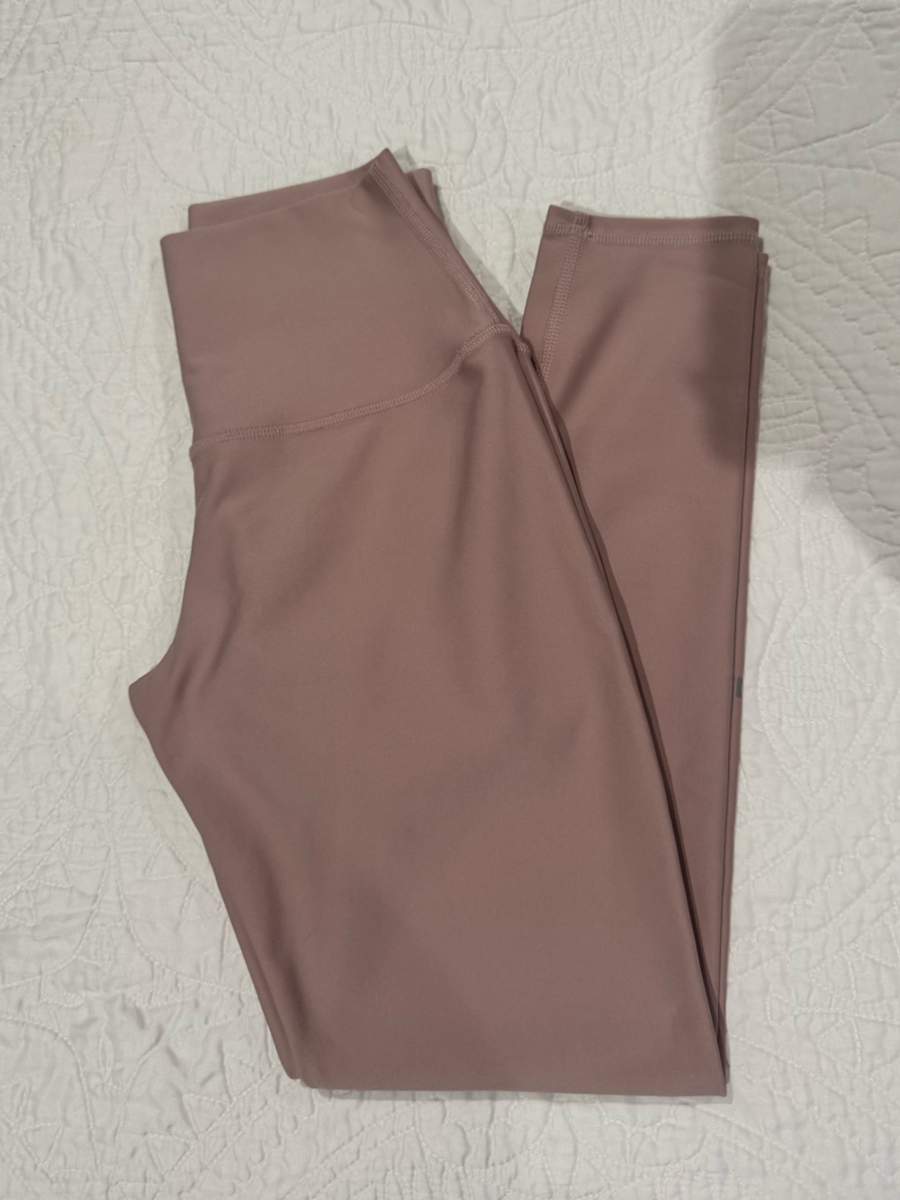 ALO Yoga High-Rise Leggings in Mauve Rose